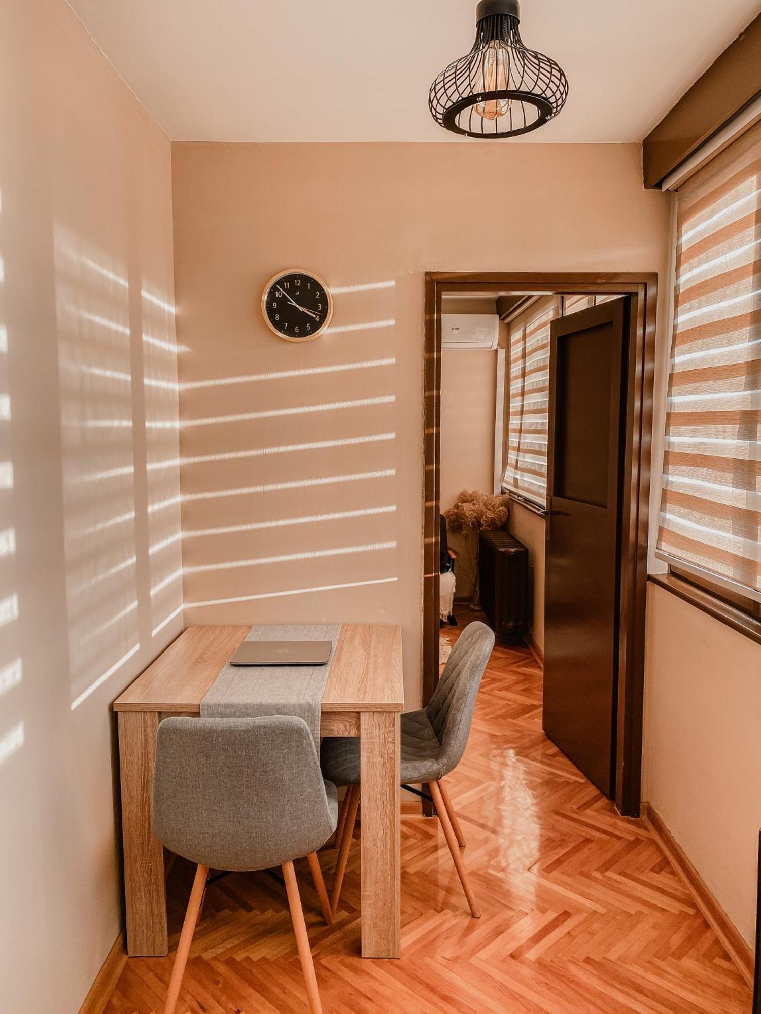 Manila * Kragujevac